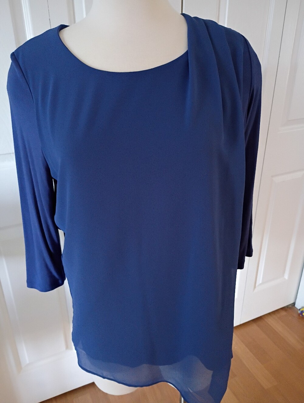 H by Halston Elegant Women's Dusty Blue Blouse - Classic Scoop Neck - M